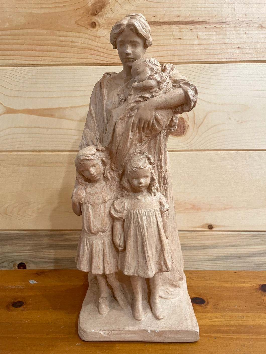 Alva Studio 1982 Mother with 3 Children Sculpture