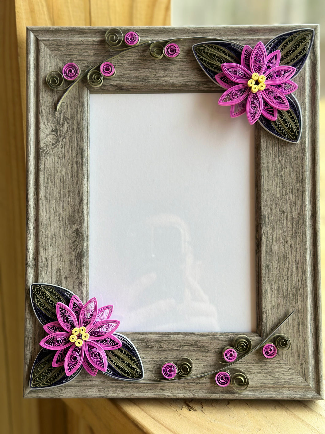 MH222 frame rustic w/purple flowers